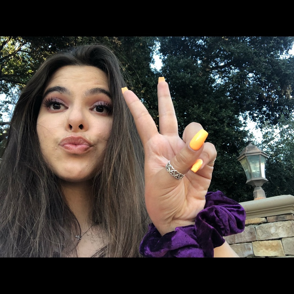 Meet your Posher, Bella